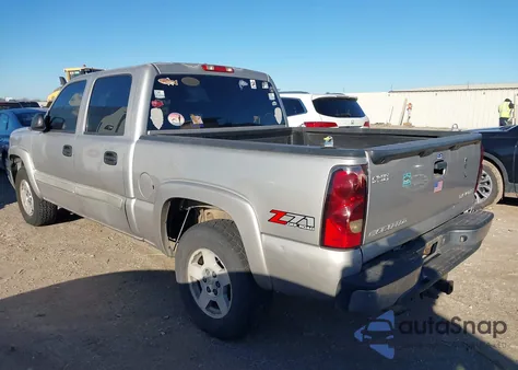2004 Chevrolet Silverado 1500 Z71 z USA, uszkodzony, nr VIN 2GCEK13T841384647